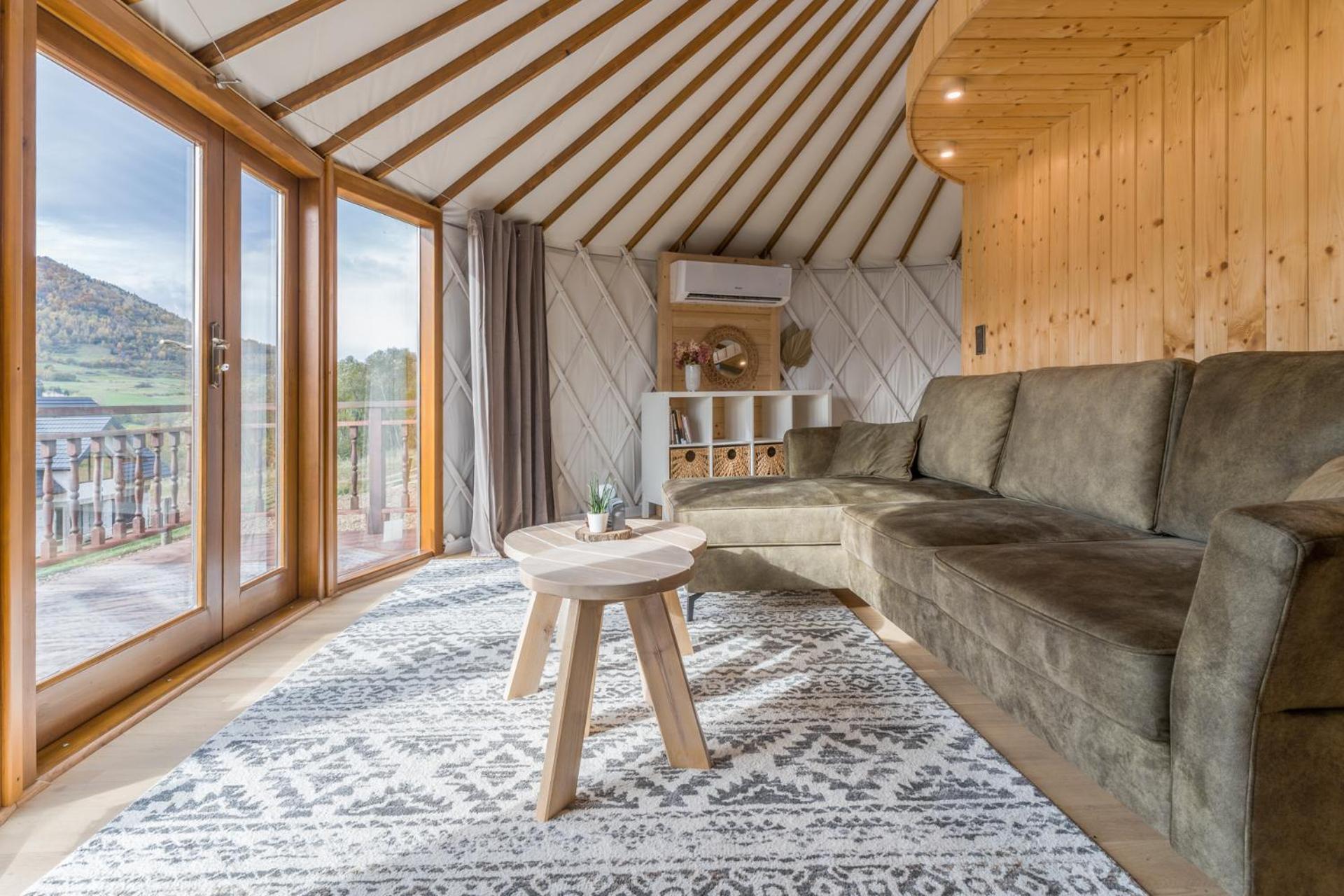 Gorski Glamping - Caloroczne Jurty Z Widokiem Tylmanowa Esterno foto